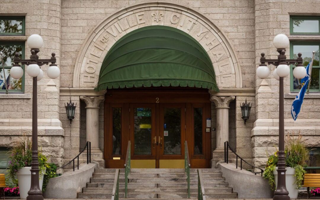 Le crucifix doit disparaître de la salle du conseil de la Ville de Québec, selon le maire