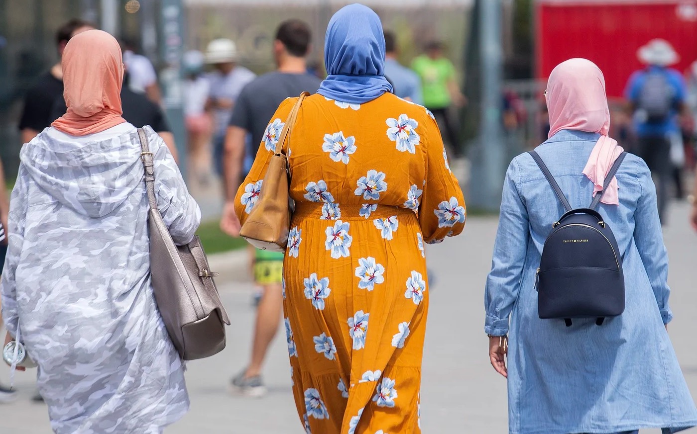 Voir l’humain avant la religion